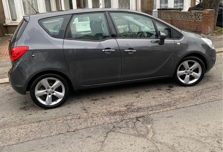 Vand Masina Vauxhall Meriva In Ilford, Londra