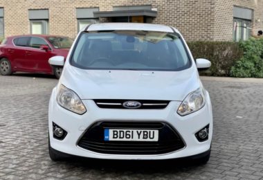 Vand Masina Ford C-Max In Londra, UK