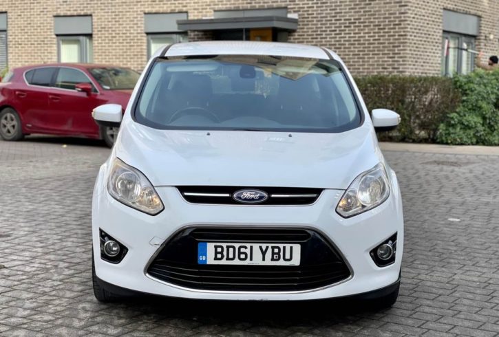 Vand Masina Ford C-Max In Londra, UK