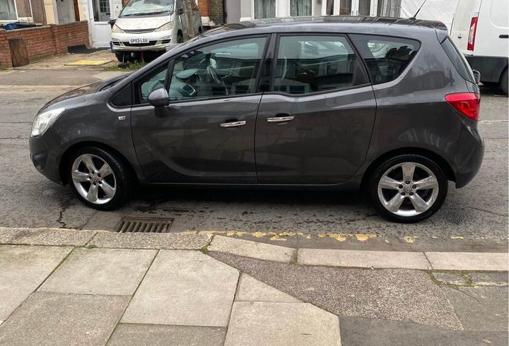 Vand Masina Vauxhall Meriva In Ilford, Londra