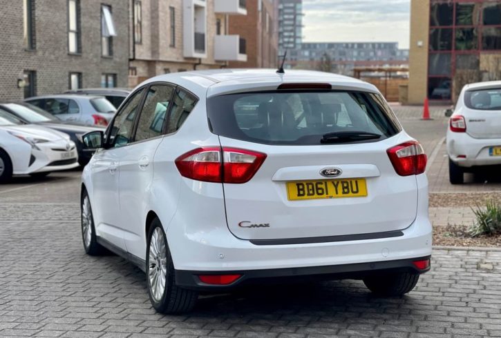 Vand Masina Ford C-Max In Londra, UK