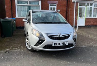 Vand Masina Vauxhall Zafira In Coventry, UK