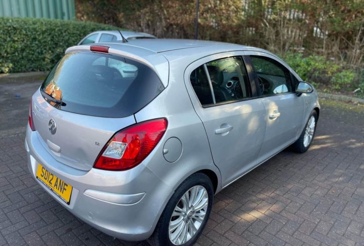 Vand Masina Vauxhall Corsa In Coventry, UK