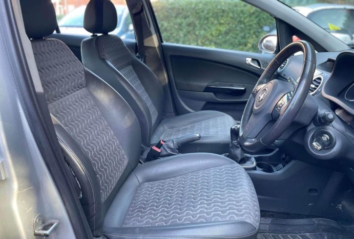 Vand Masina Vauxhall Corsa In Coventry, UK