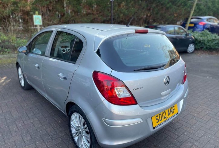 Vand Masina Vauxhall Corsa In Coventry, UK