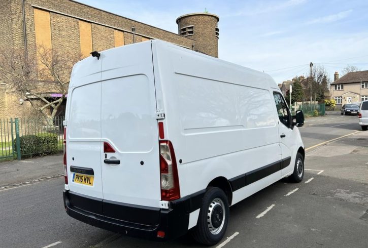 Vand Masina Renault Master Business 125 In Barking, Londra