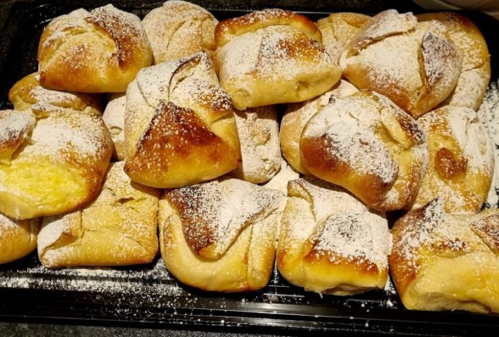 Prepar Platouri La Comanda In Londra, UK