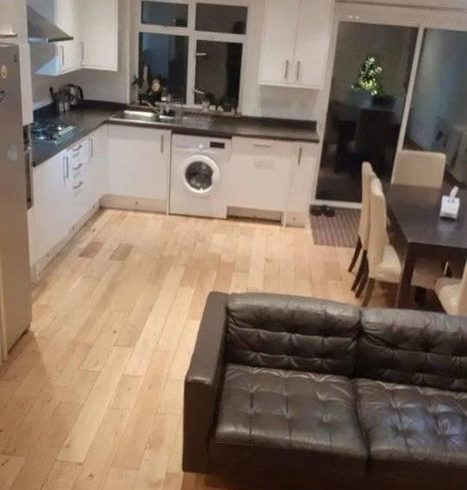 Chirie Camera Dubla In Northolt, Londra