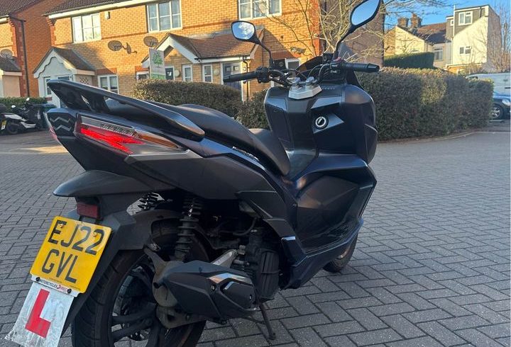 Vand Motocicleta SYM Jet In Watford, UK