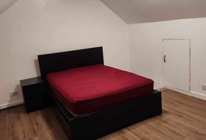 Chirie Camera Dubla In Romford, Londra