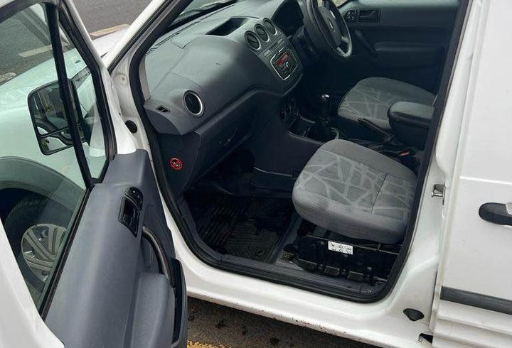 Vand Masina Ford Transit Connect In Slough, UK