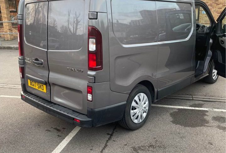Vand Duba Renault Traffic In Watford, UK