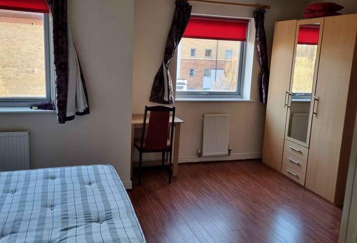 Chirie Camera Dubla In Chequers Way, Londra