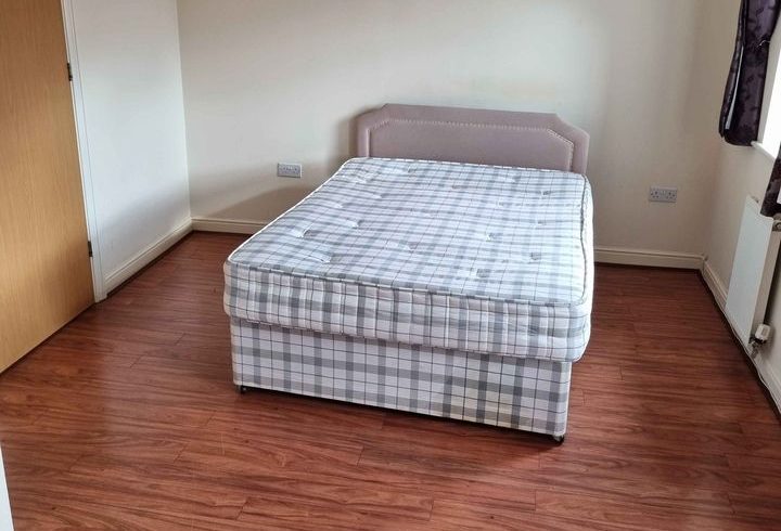 Chirie Camera Dubla In Chequers Way, Londra