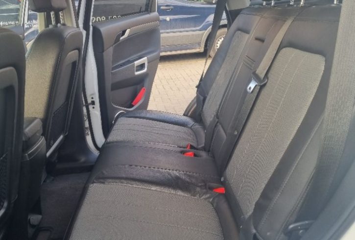 Vand SUV Vauxhall Antara SE in Dagenham, Londra