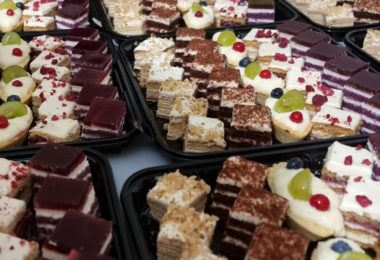 Prajituri De Casa Si Torturi La Comanda In Edgware, Londra