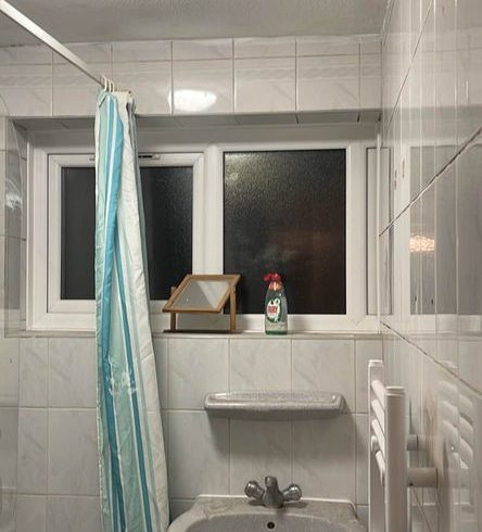 Chirie Camera Single In Slough, UK