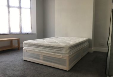 Inchiriez Camera Dubla In Ilford, Londra