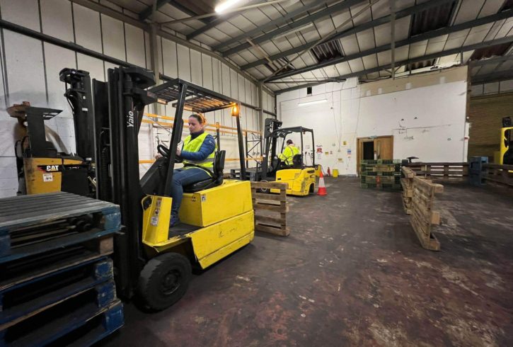 Cursuri Forklift Cu Instructor Roman In Bilston, UK