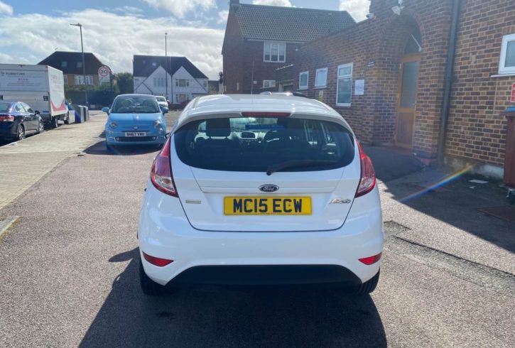 Vand Masina Ford Fiesta In Harrow, Londra