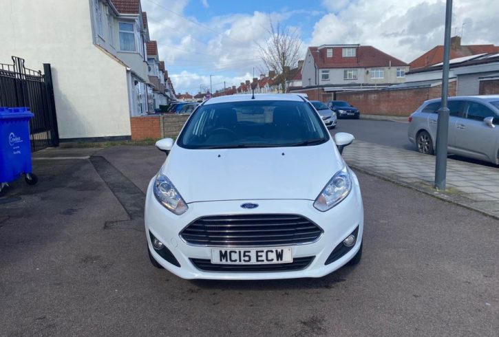 Vand Masina Ford Fiesta In Harrow, Londra