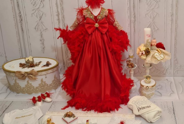 Trusouri Si Set Personalizat Pentru Botez In UK