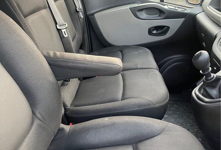 Vand Masina Renault In Watford , UK