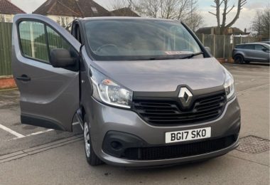 Vand Masina Renault In Watford , UK