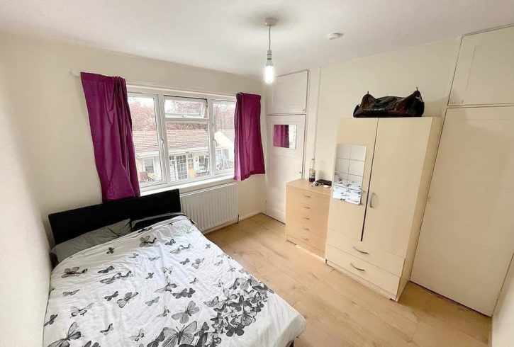 Chirie Camera Medie In Queensbury, Londra