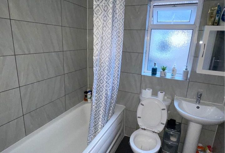 Chirie Camera Dubla In Leyton, Londra