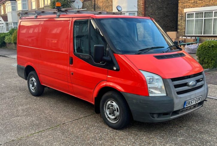 Vand Masina Ford In Dagenham, Londra