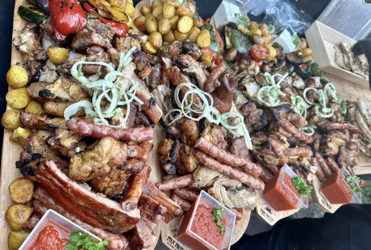 Servicii De Catering Romanesc In Londra, UK