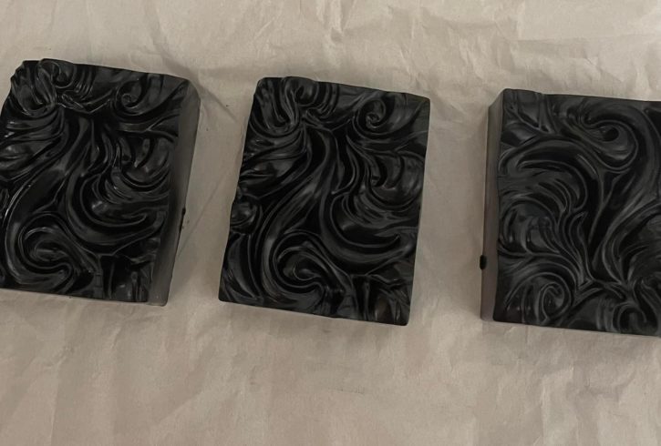 Sapun De Carbune In Wembley Park, Londra