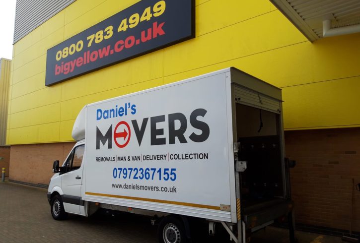 Firma De Transport Si Mutari In High Wycombe, UK