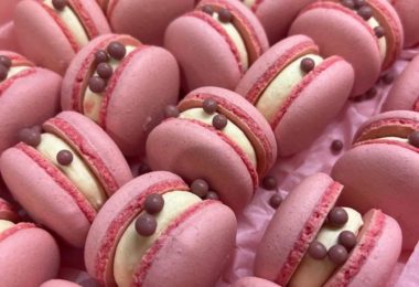 Torturi Si Prajituri Candy Bar La Comanda In Ilford, Londra