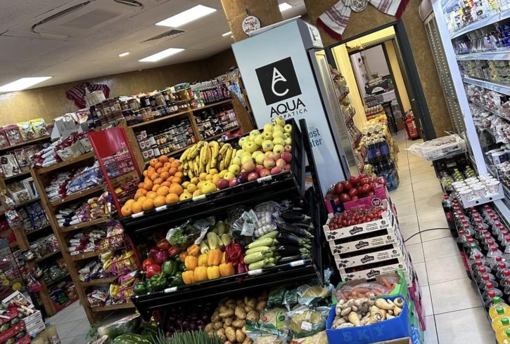 Magazin Alimentar Si Meniul Zilei Romanesc In Hatfield, UK