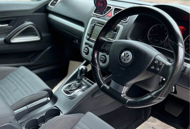 Vand Masina Volkswagen Scirocco In Londra, UK