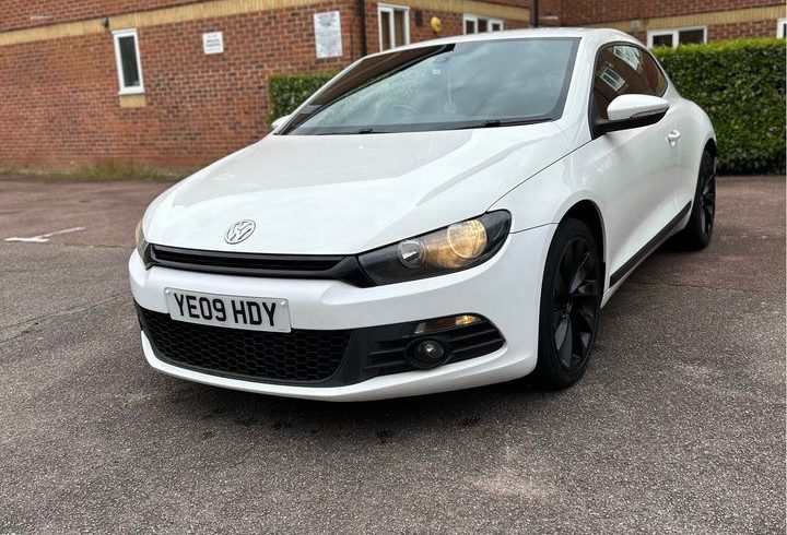 Vand Masina Volkswagen Scirocco In Londra, UK