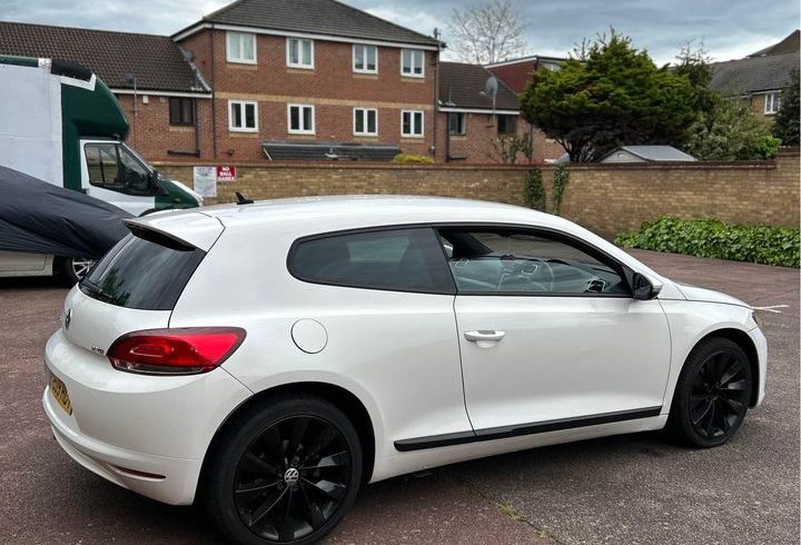 Vand Masina Volkswagen Scirocco In Londra, UK
