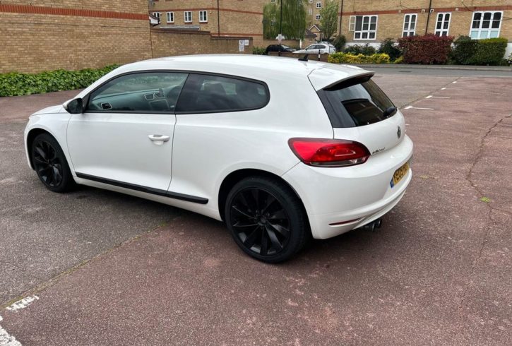 Vand Masina Volkswagen Scirocco In Londra, UK