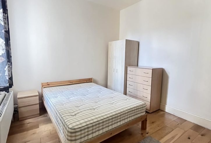 Chirie Camera Dubla In Edmonton Green, Londra