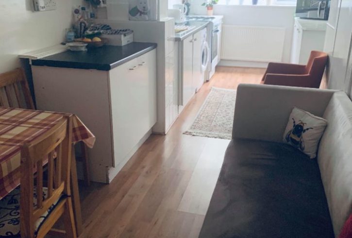 Inchiriez Camera Single Wood Green, Londra