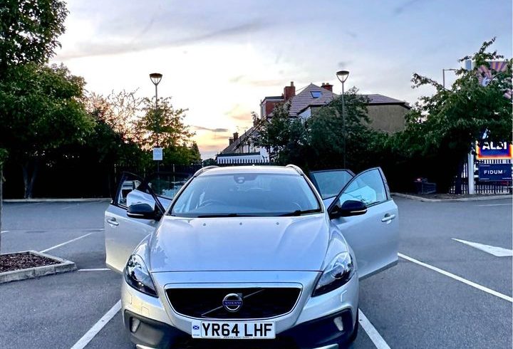 Vand Masina Volvo V40 In Harrow, Londra