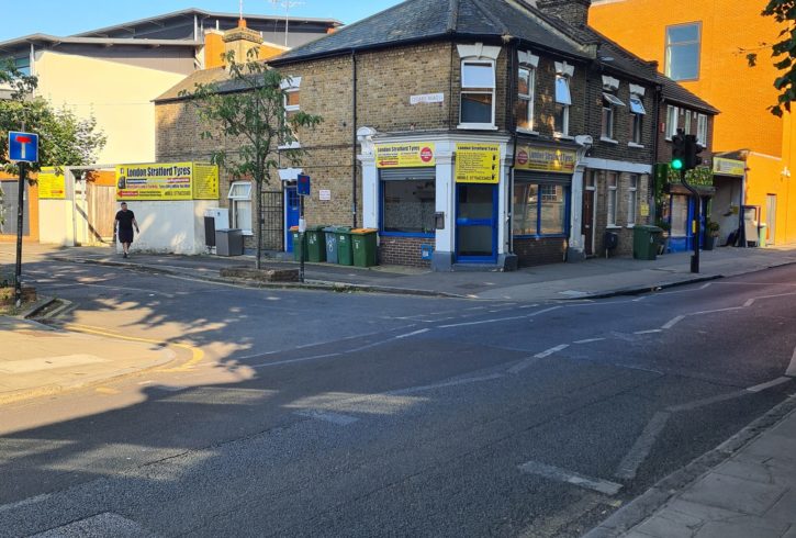 Service Auto De Reparatii Anvelope In Stratford, Londra