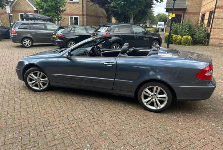 Vand Masina Mercedes-Benz CLK In Dagenham, Londra