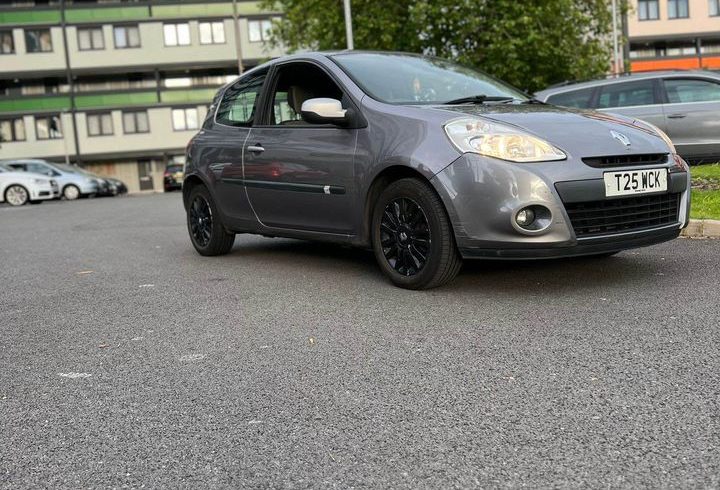 Vand Masina Renault Clio In Wolverhampton, UK