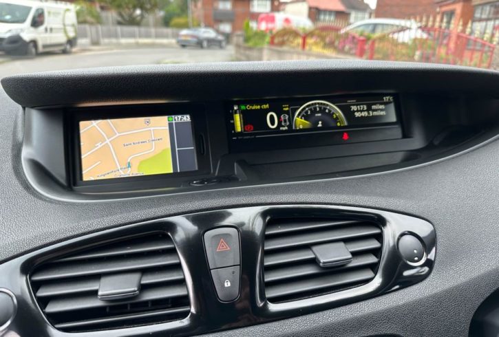 Vand Masina Renault Scenic In Stoke-on-Trent, UK