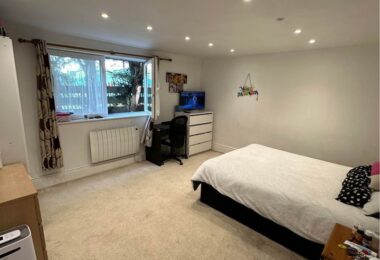 Chirie Camera Dubla In Chingford, Londra