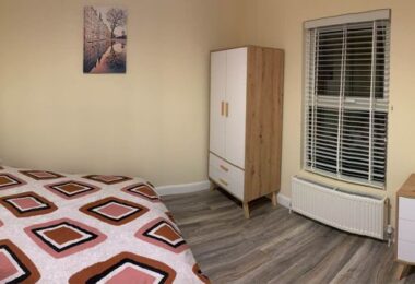 Chirie Camera Dubla In Wellingborough, UK