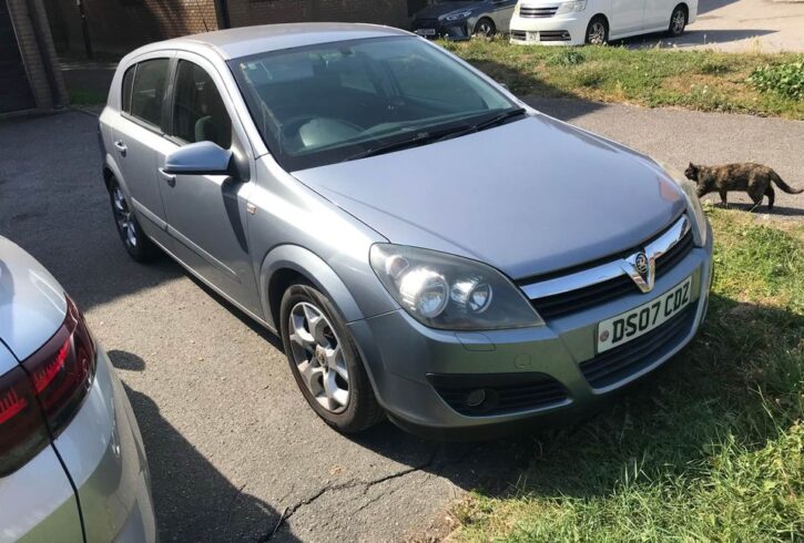 Vand Masina Vauxhall Astra In Londra, UK